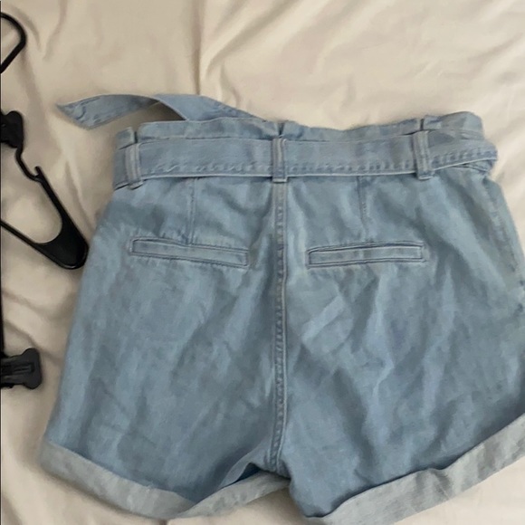 Paper bag waist jean shorts - Picture 2 of 2